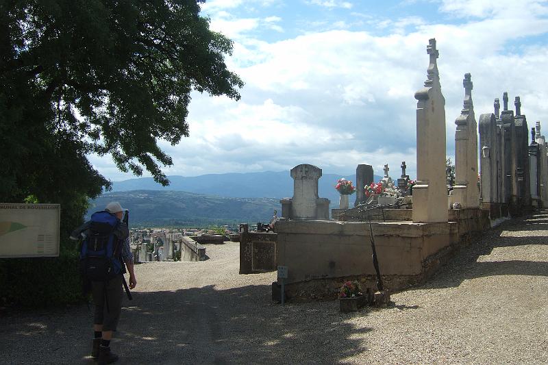 2011-05- (619).JPG - Friedhof mit Talblick